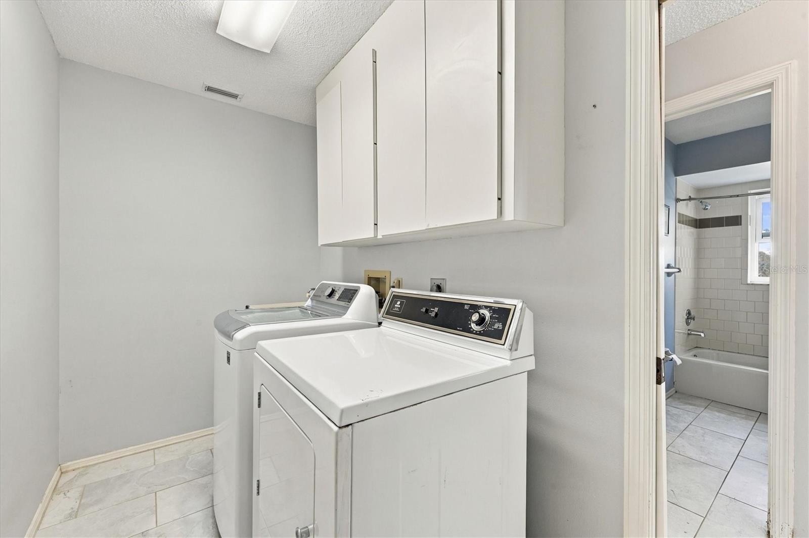 42 PINEHURST CT