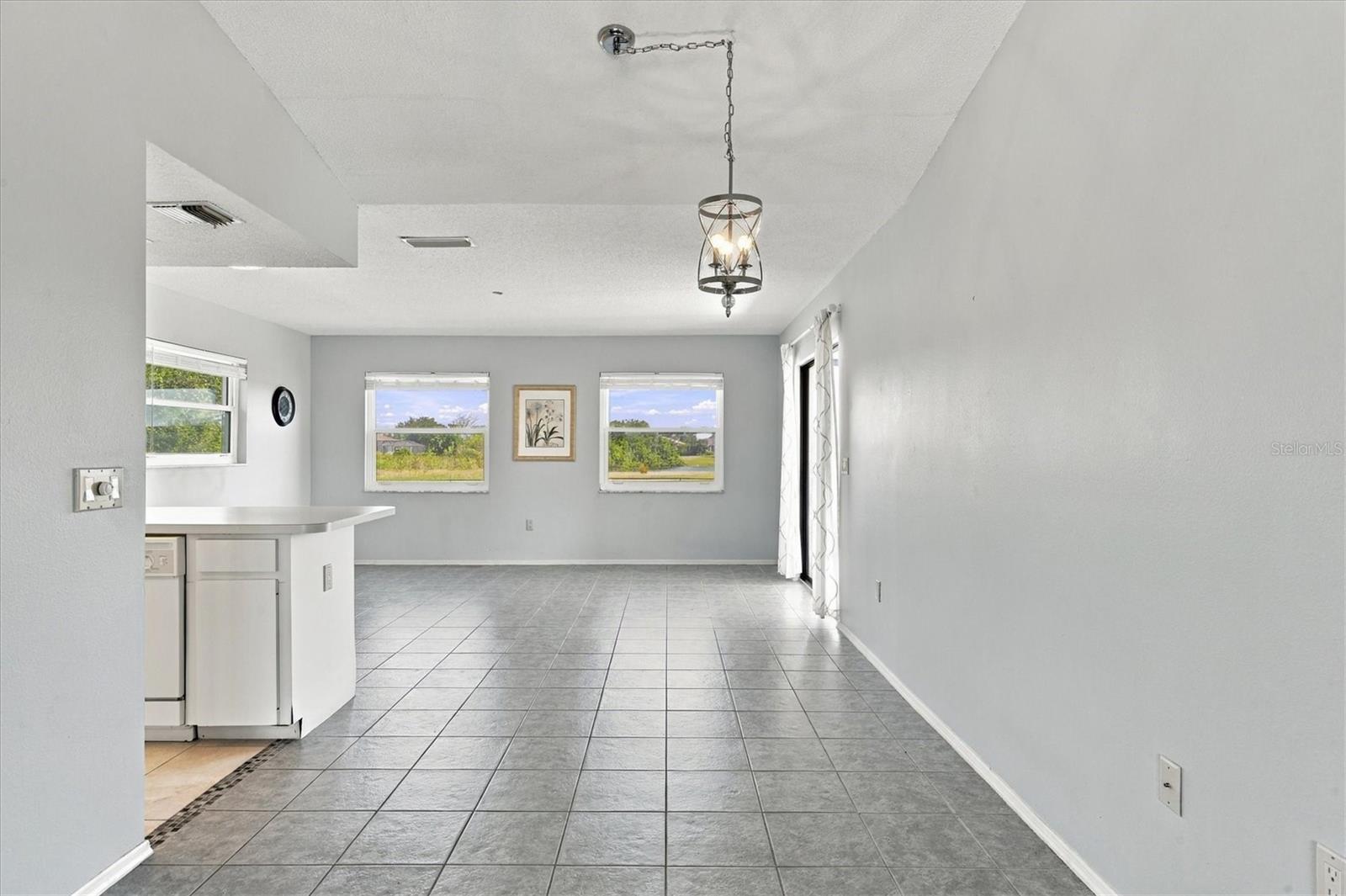 42 PINEHURST CT