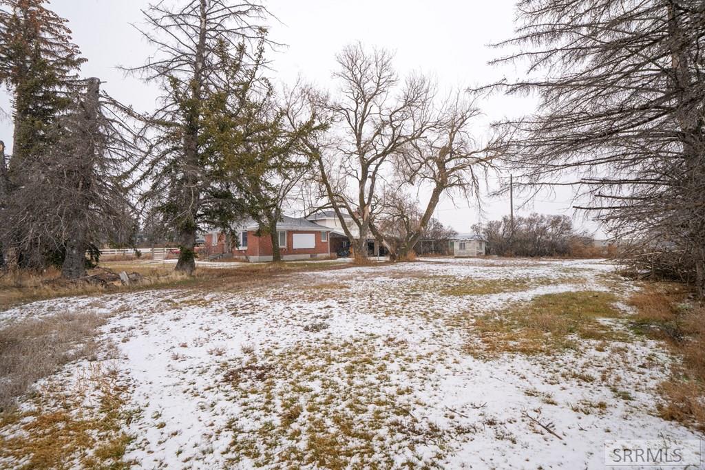 11260 N 15th E