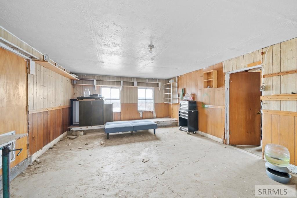 11260 N 15th E