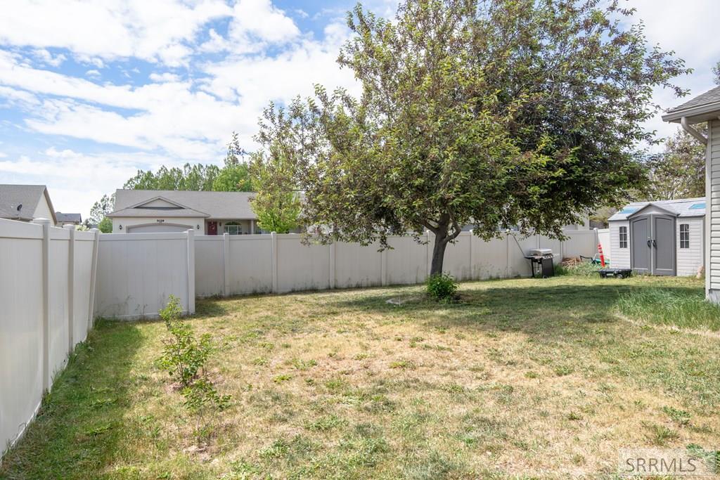 5009 S Vintage Lane