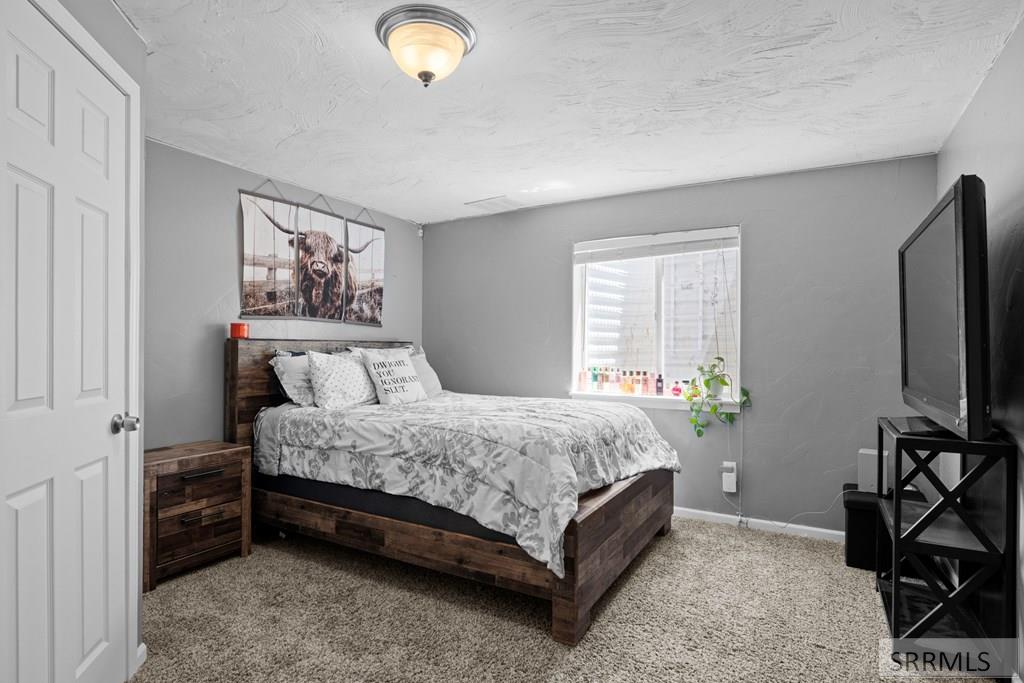 5009 S Vintage Lane