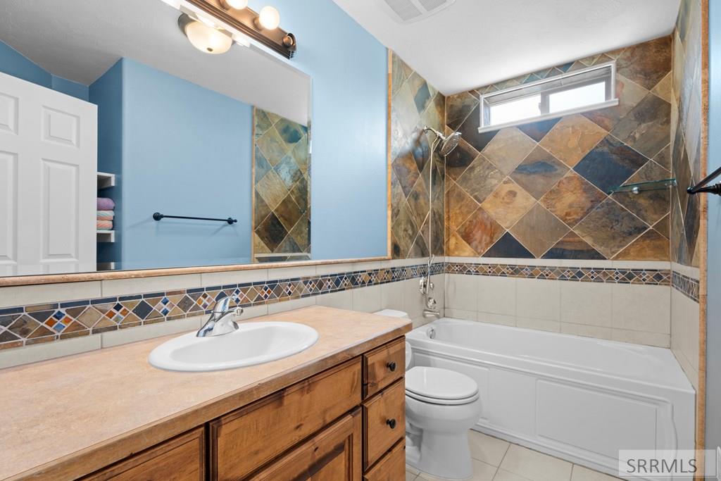 5009 S Vintage Lane