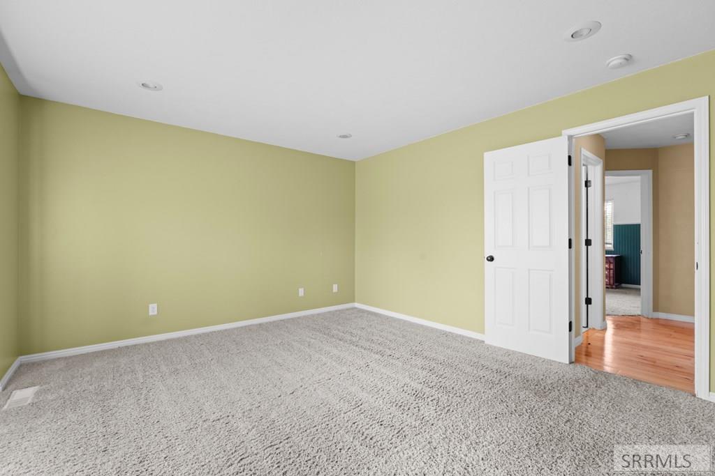 5009 S Vintage Lane