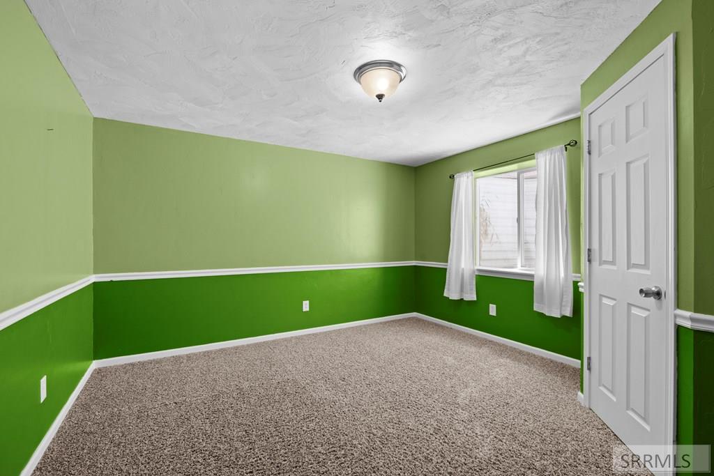 5009 S Vintage Lane