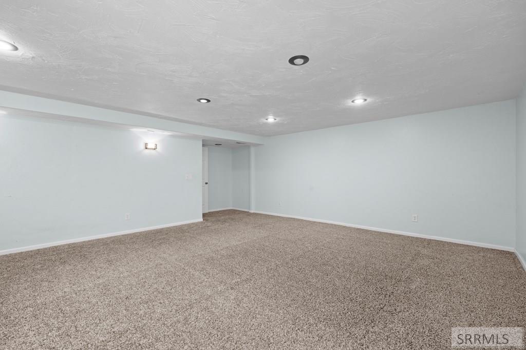 5009 S Vintage Lane