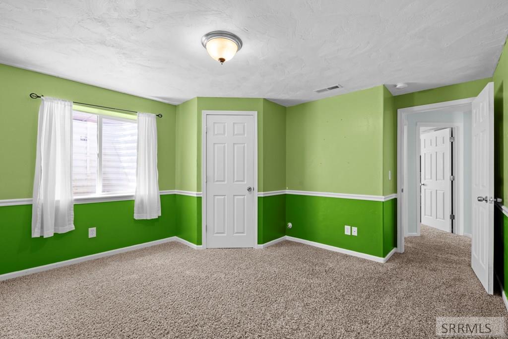 5009 S Vintage Lane