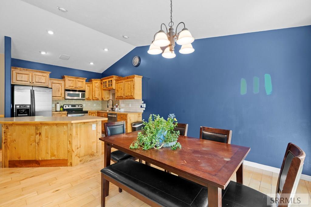 5009 S Vintage Lane