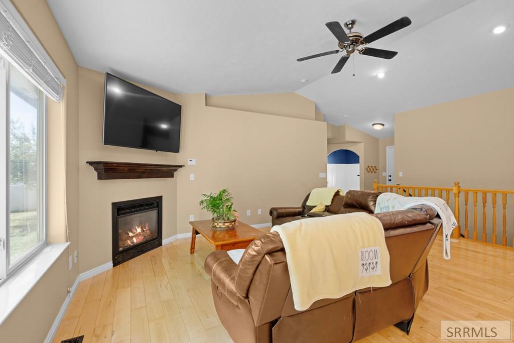 5009 S Vintage Lane