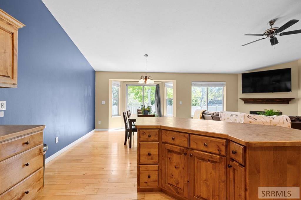 5009 S Vintage Lane