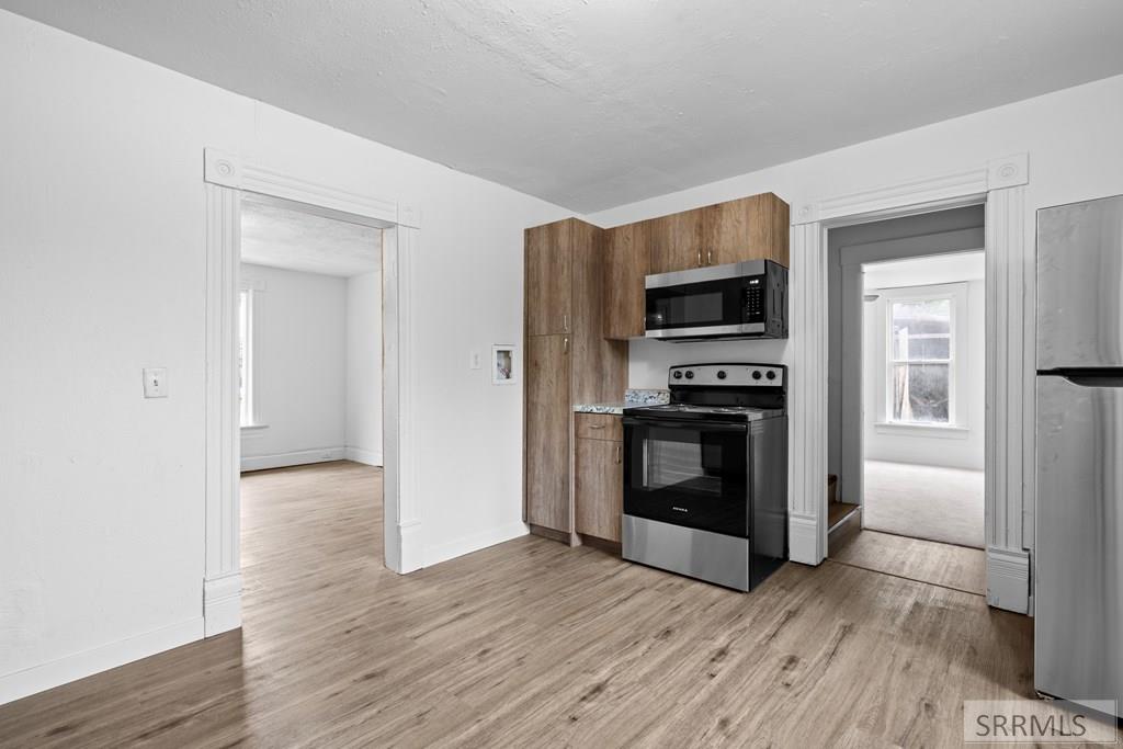 436 W 7th S