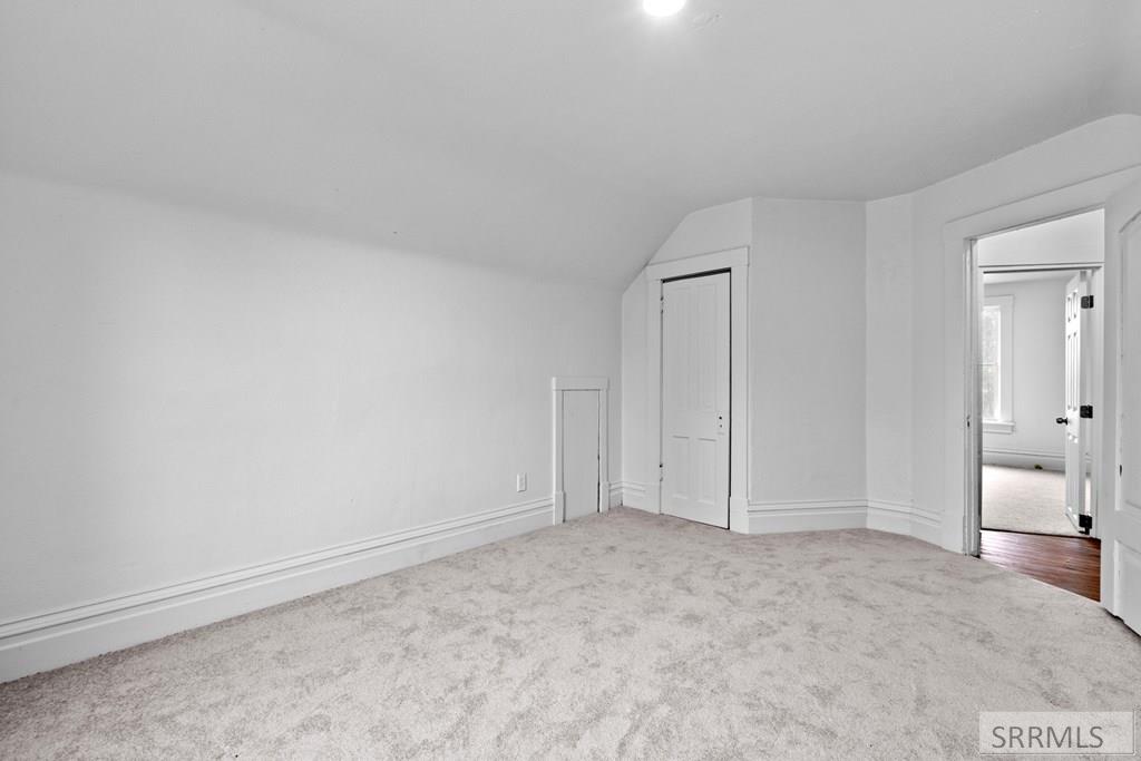 436 W 7th S