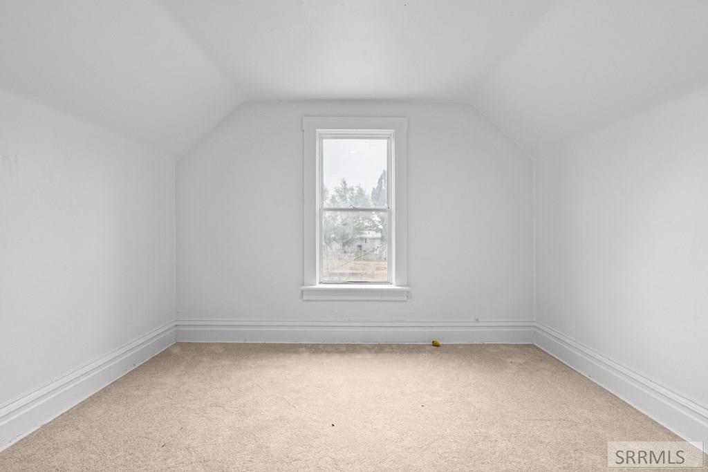 436 W 7th S