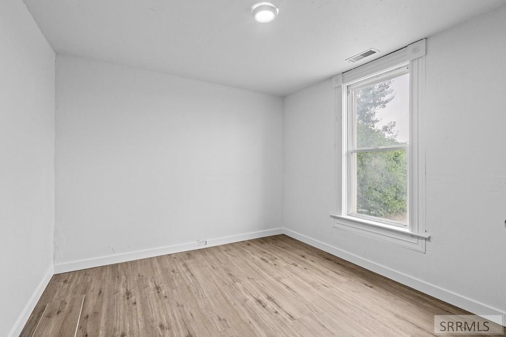436 W 7th S