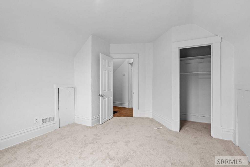 436 W 7th S