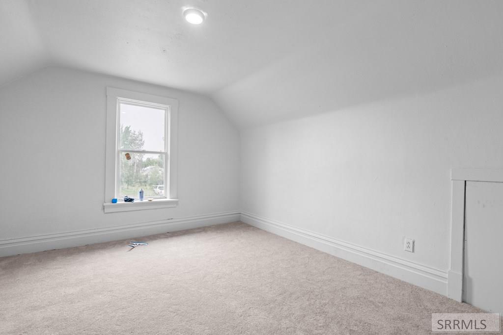 436 W 7th S