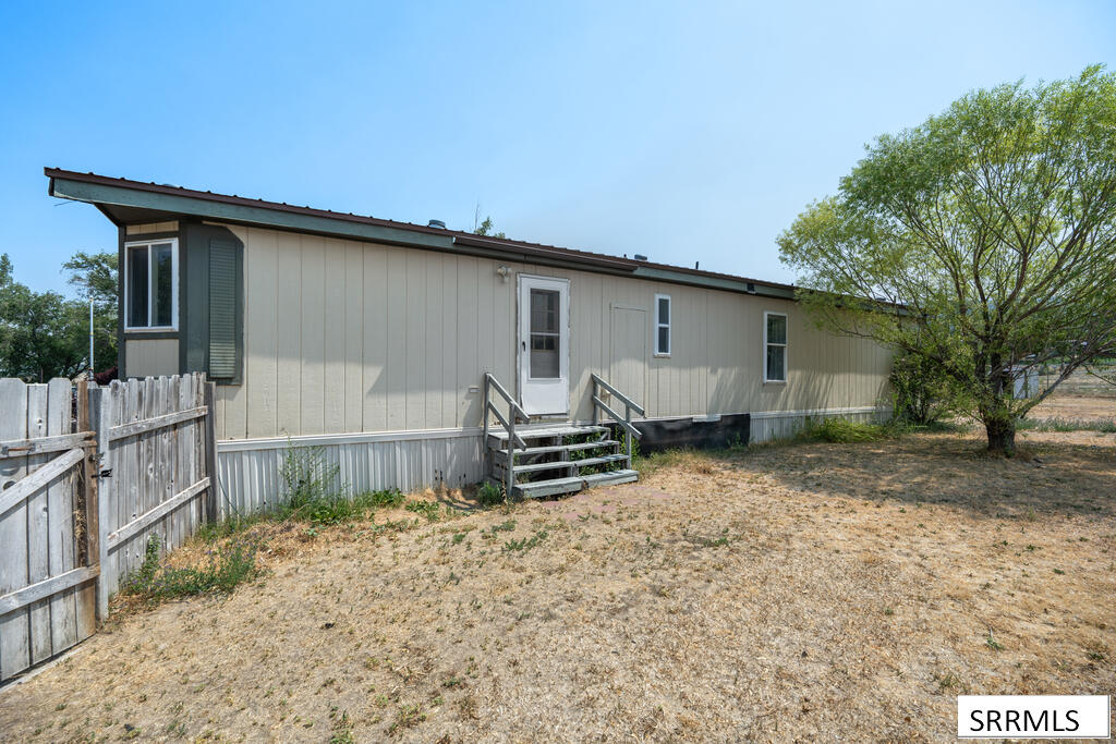 1184 N 1340 E