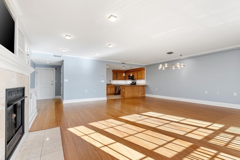 225 Derby St # 504