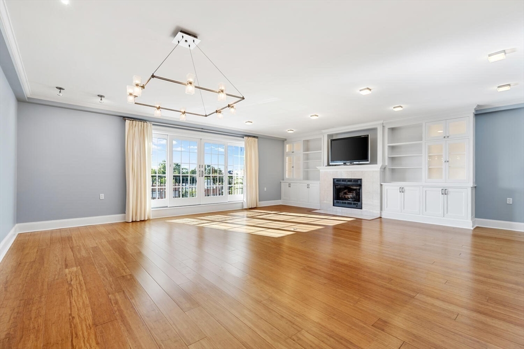 225 Derby St # 504