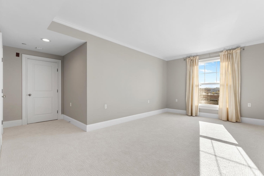 225 Derby St # 504