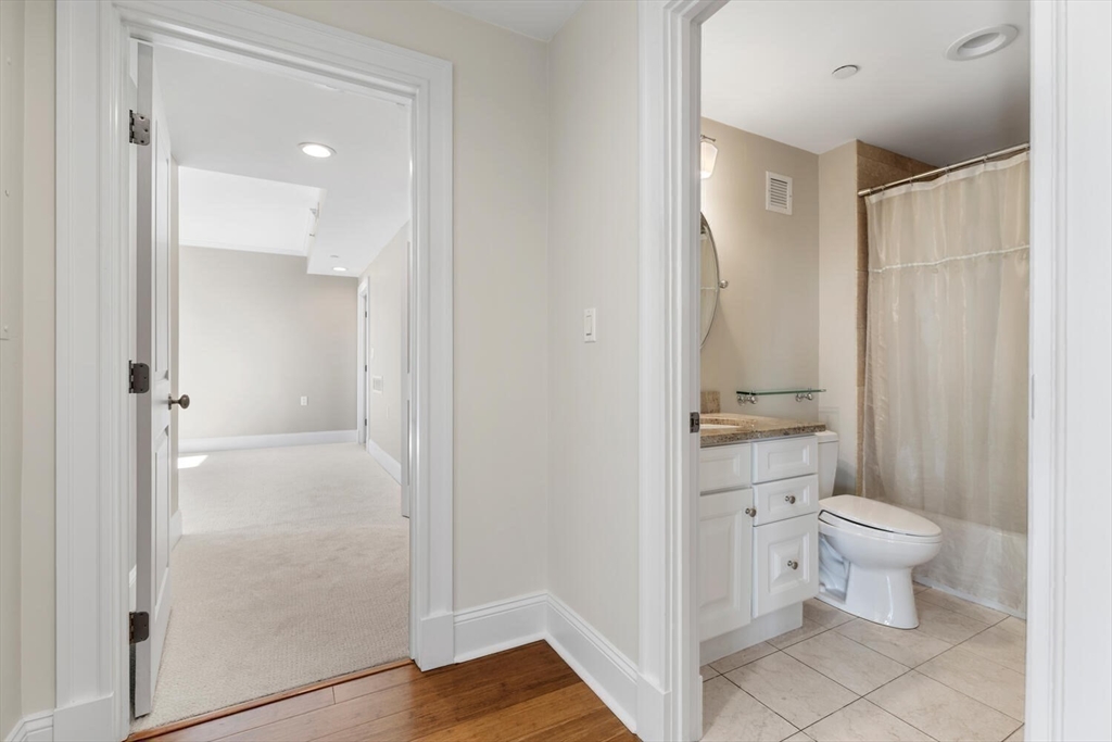 225 Derby St # 504
