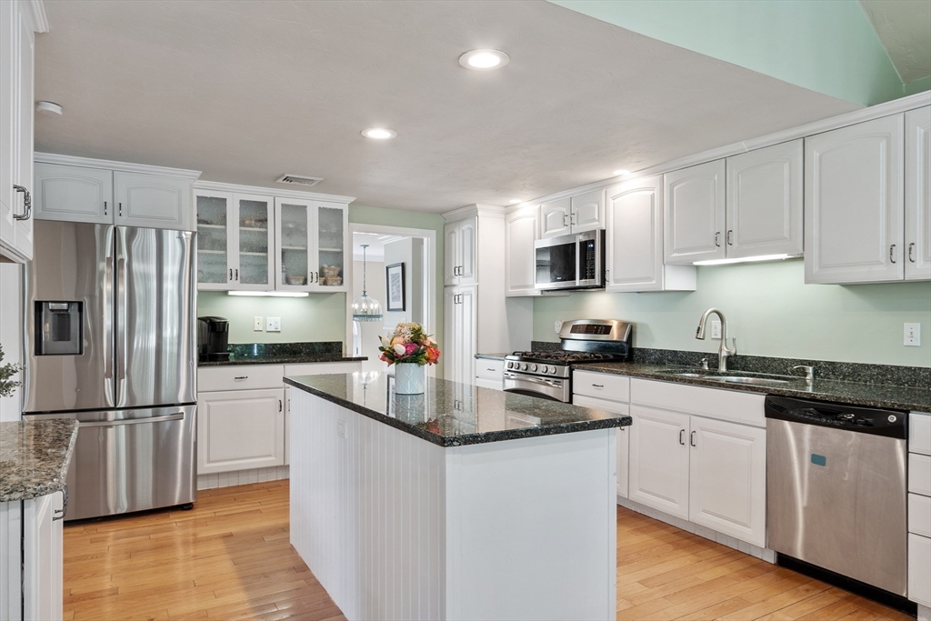 9 New Meadow Rd