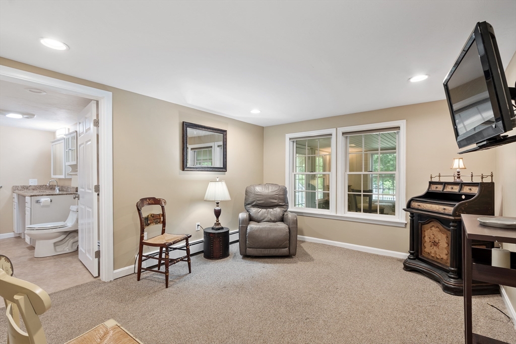 9 New Meadow Rd