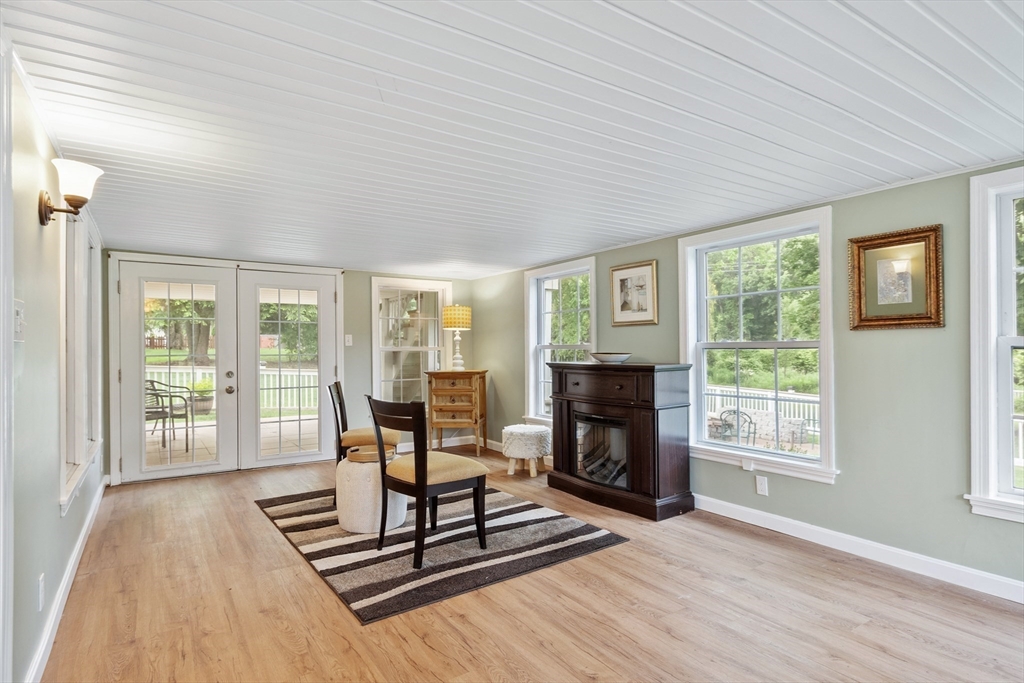 9 New Meadow Rd