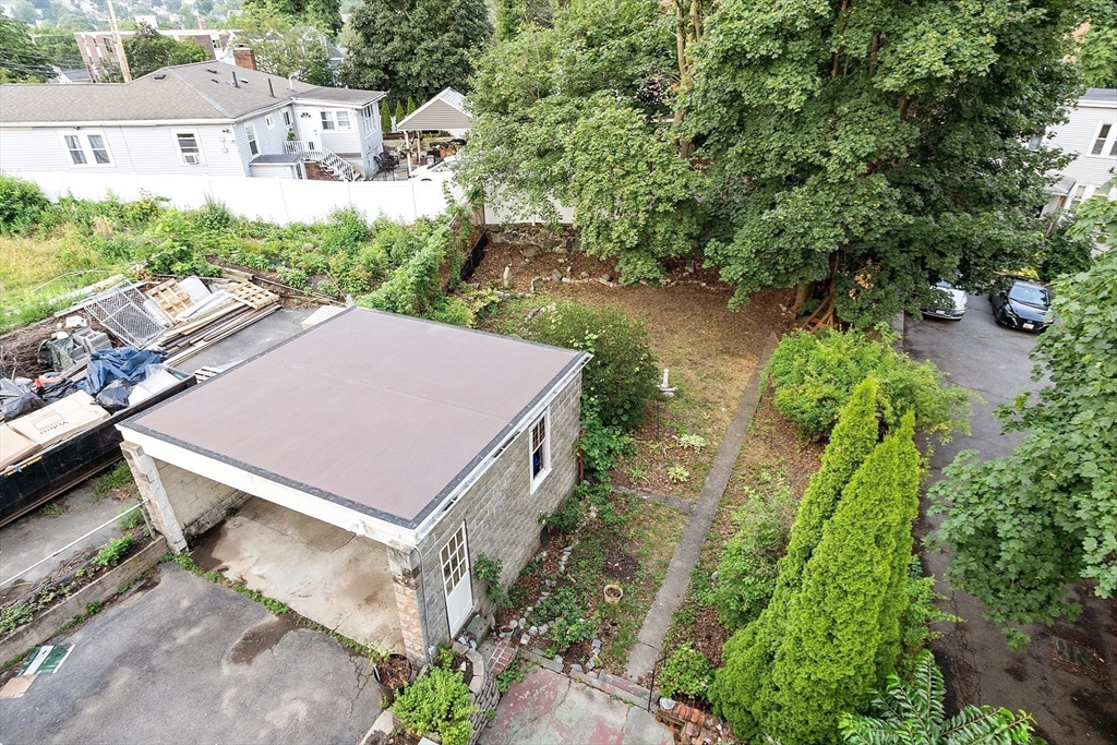 8-10 Lambert Ave