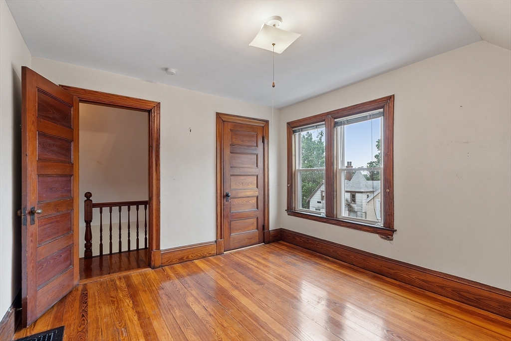 8-10 Lambert Ave