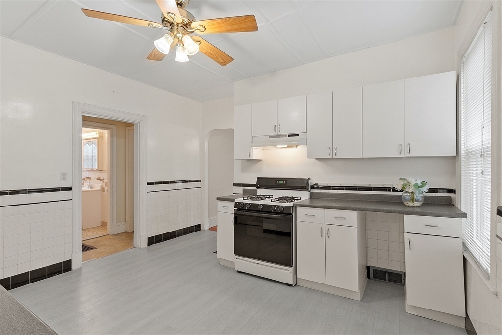 8-10 Lambert Ave