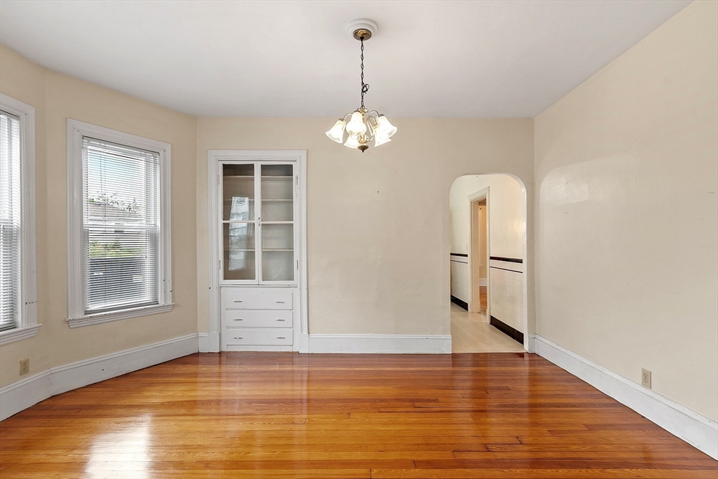 8-10 Lambert Ave