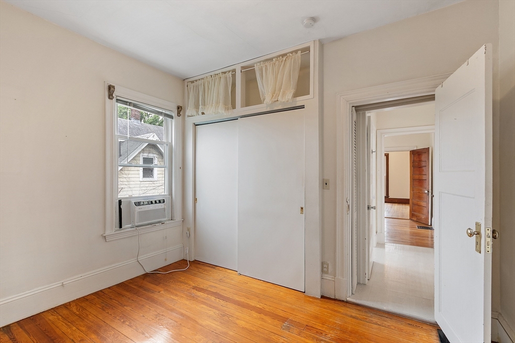 8-10 Lambert Ave