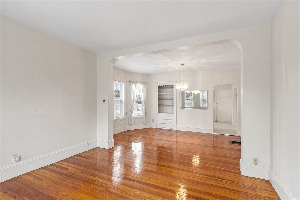 8-10 Lambert Ave