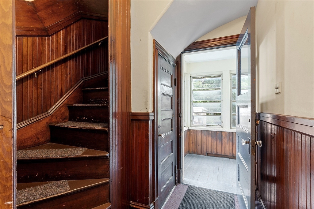 8-10 Lambert Ave