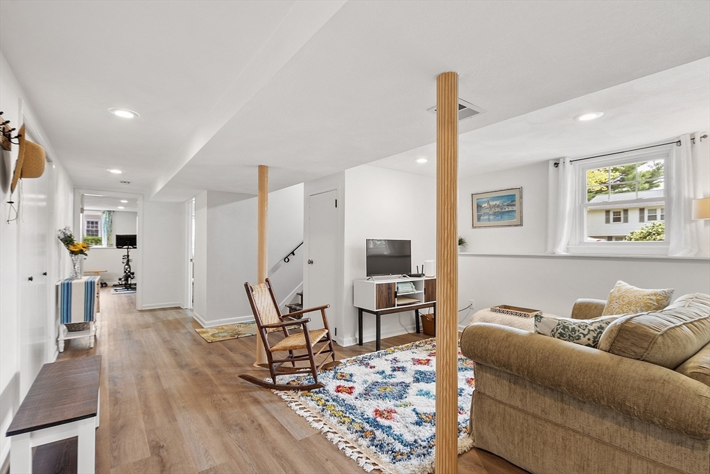 13 Meade St
