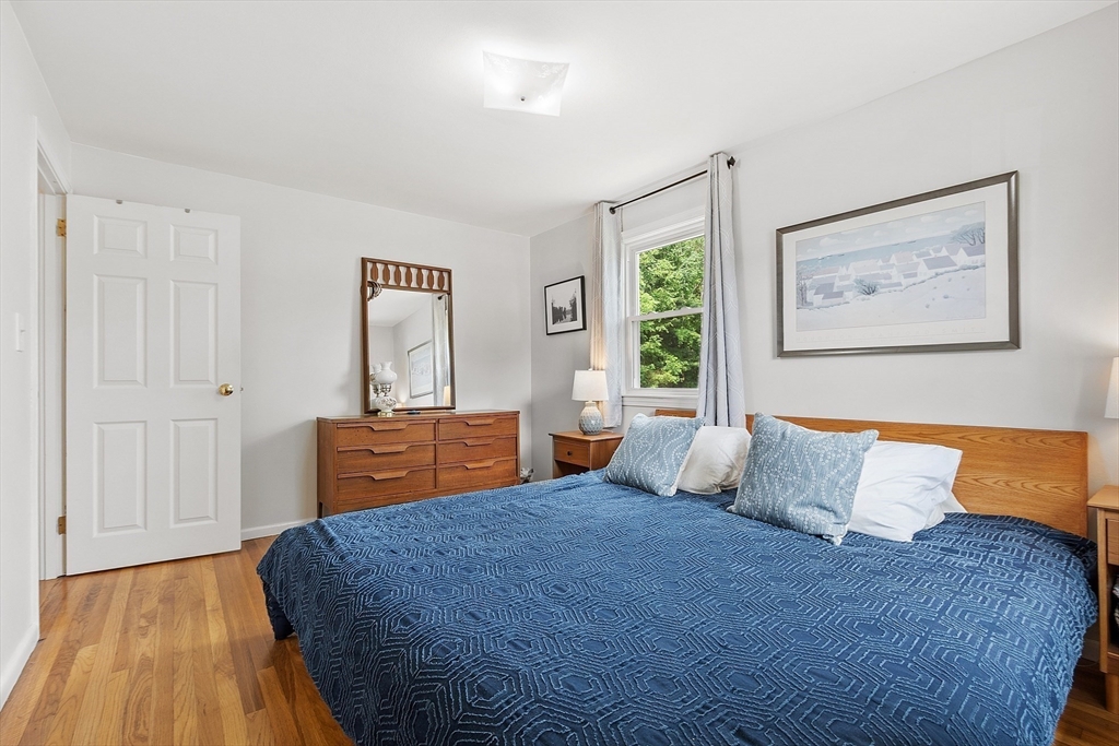 13 Meade St