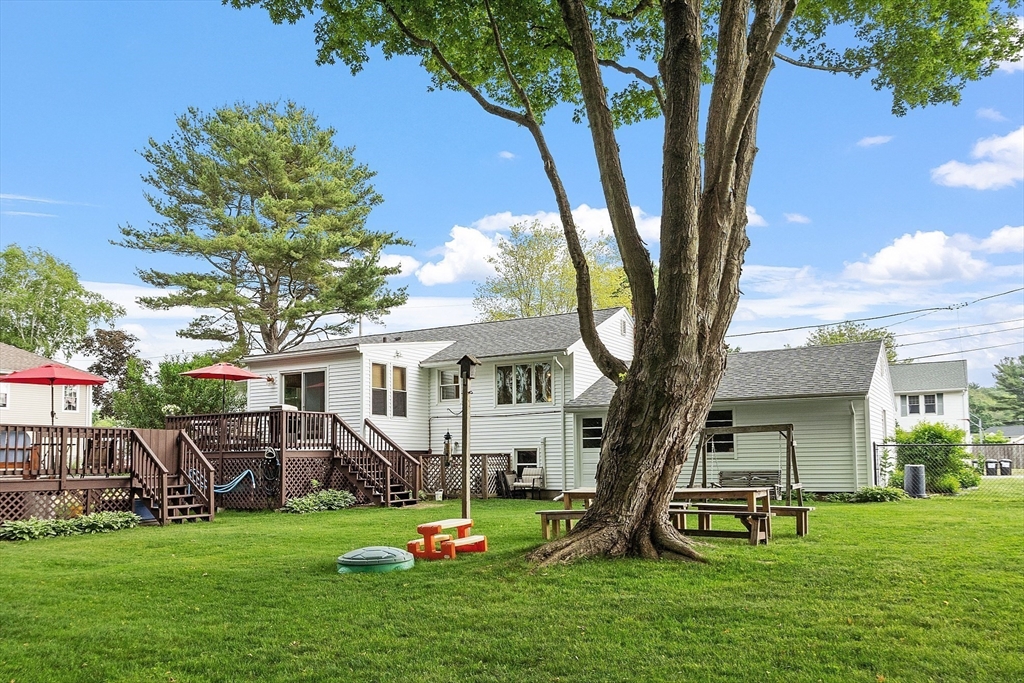 13 Meade St