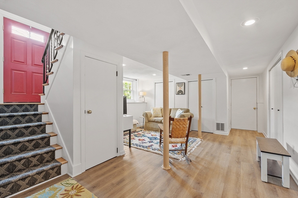 13 Meade St