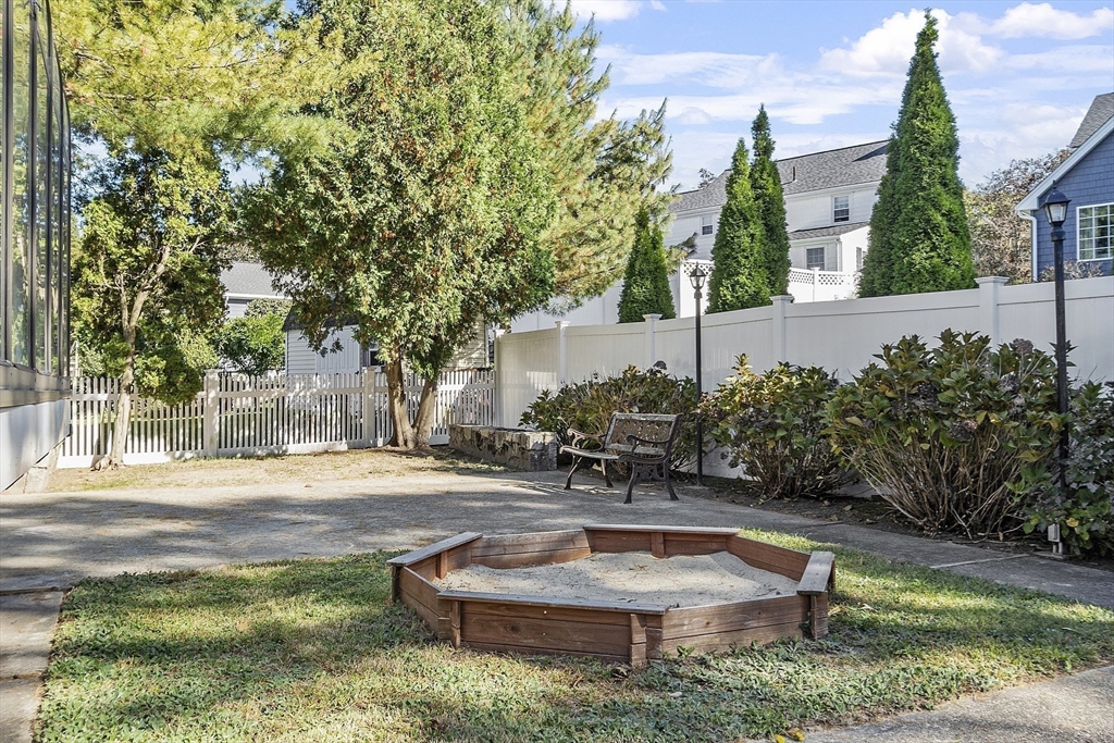 33 Mount Hood Terrace