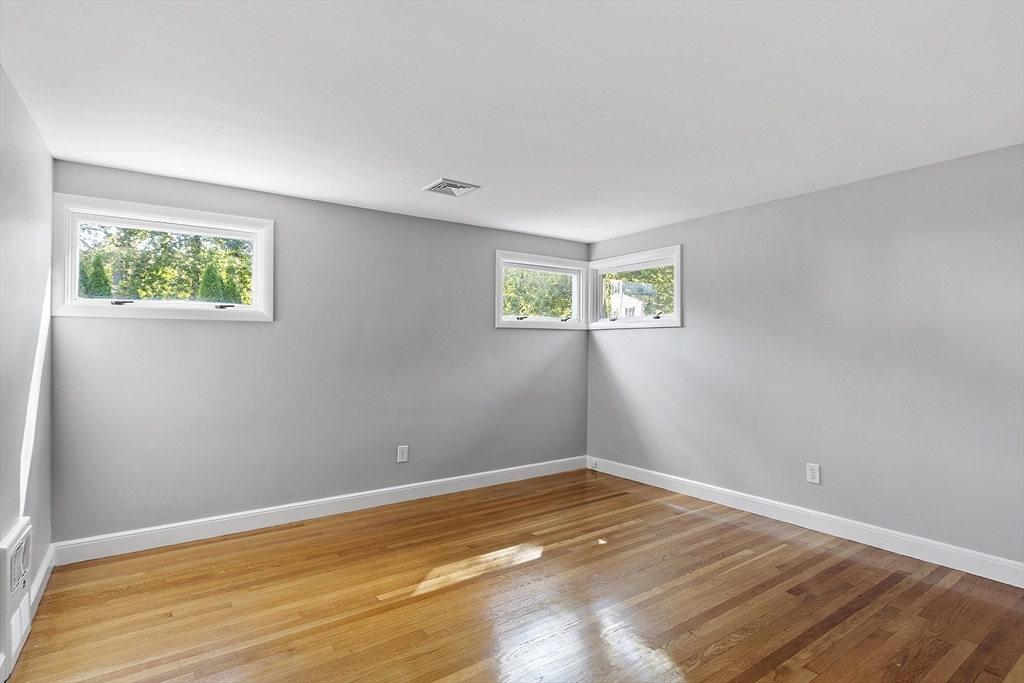 33 Mount Hood Terrace