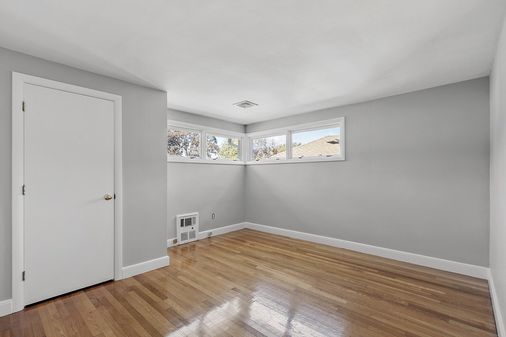 33 Mount Hood Terrace