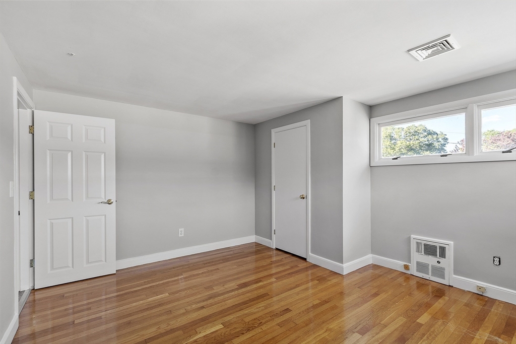 33 Mount Hood Terrace