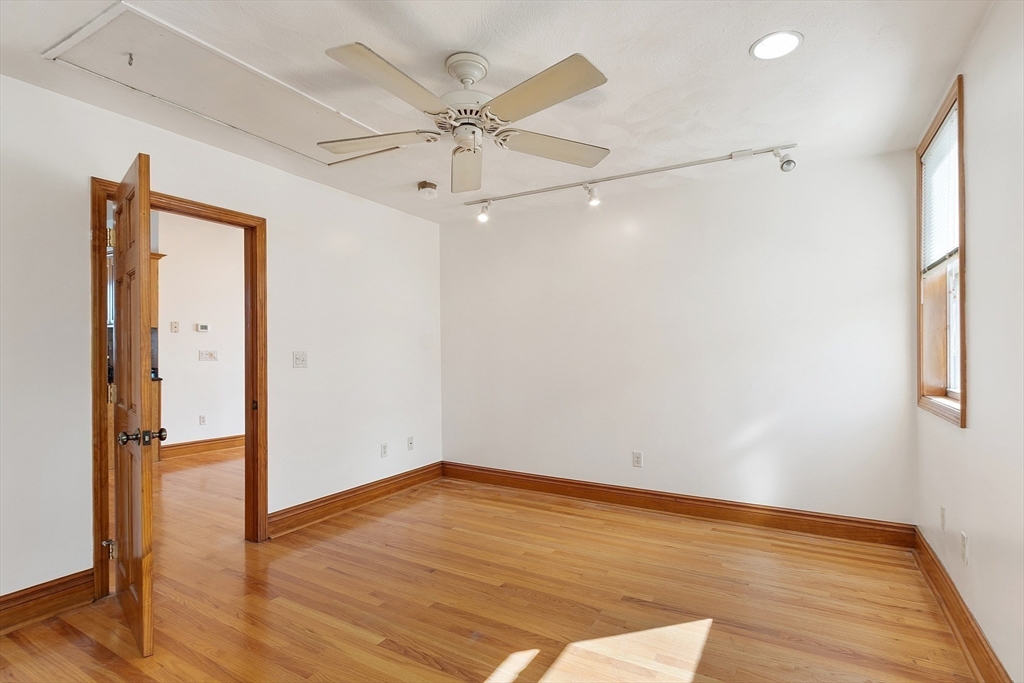 25 Faun Bar Ave