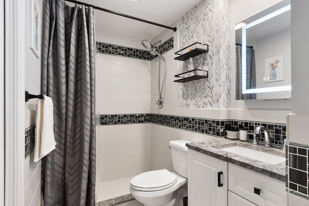 17 Bourbon Unit 76 # 76