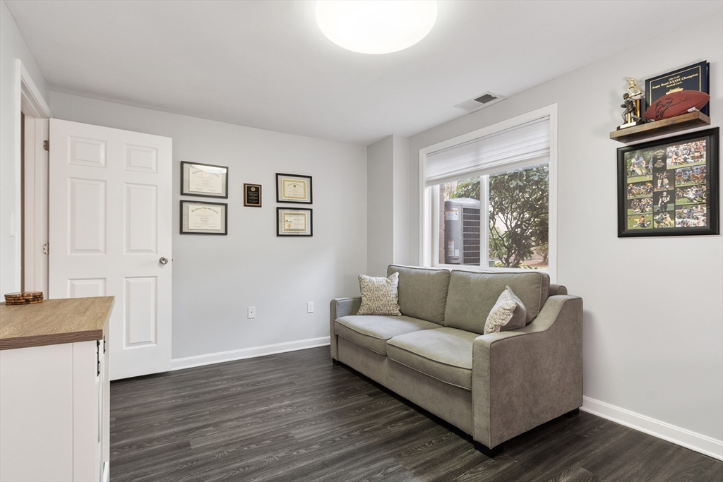 17 Bourbon Unit 76 # 76