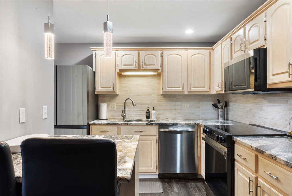 17 Bourbon Unit 76 # 76