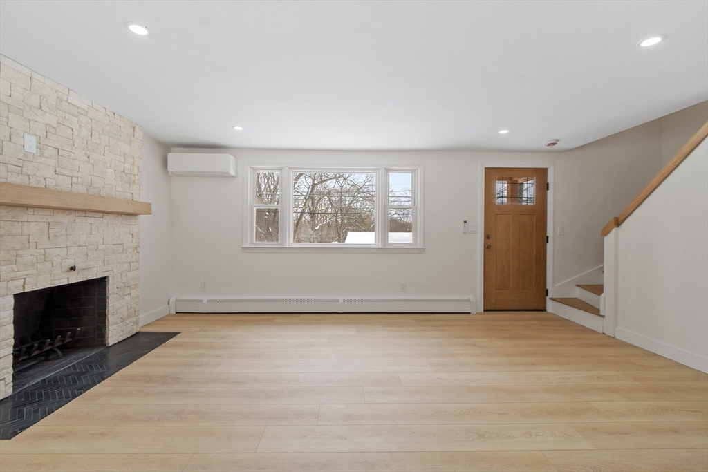 114 Lake St