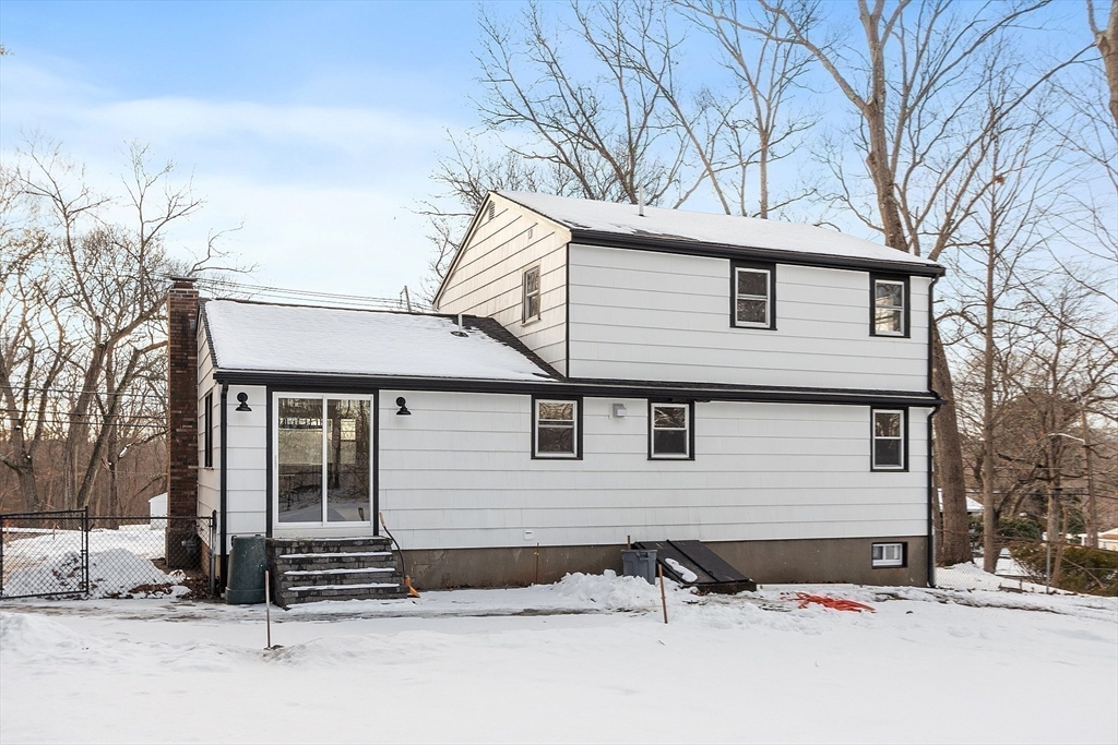 114 Lake St