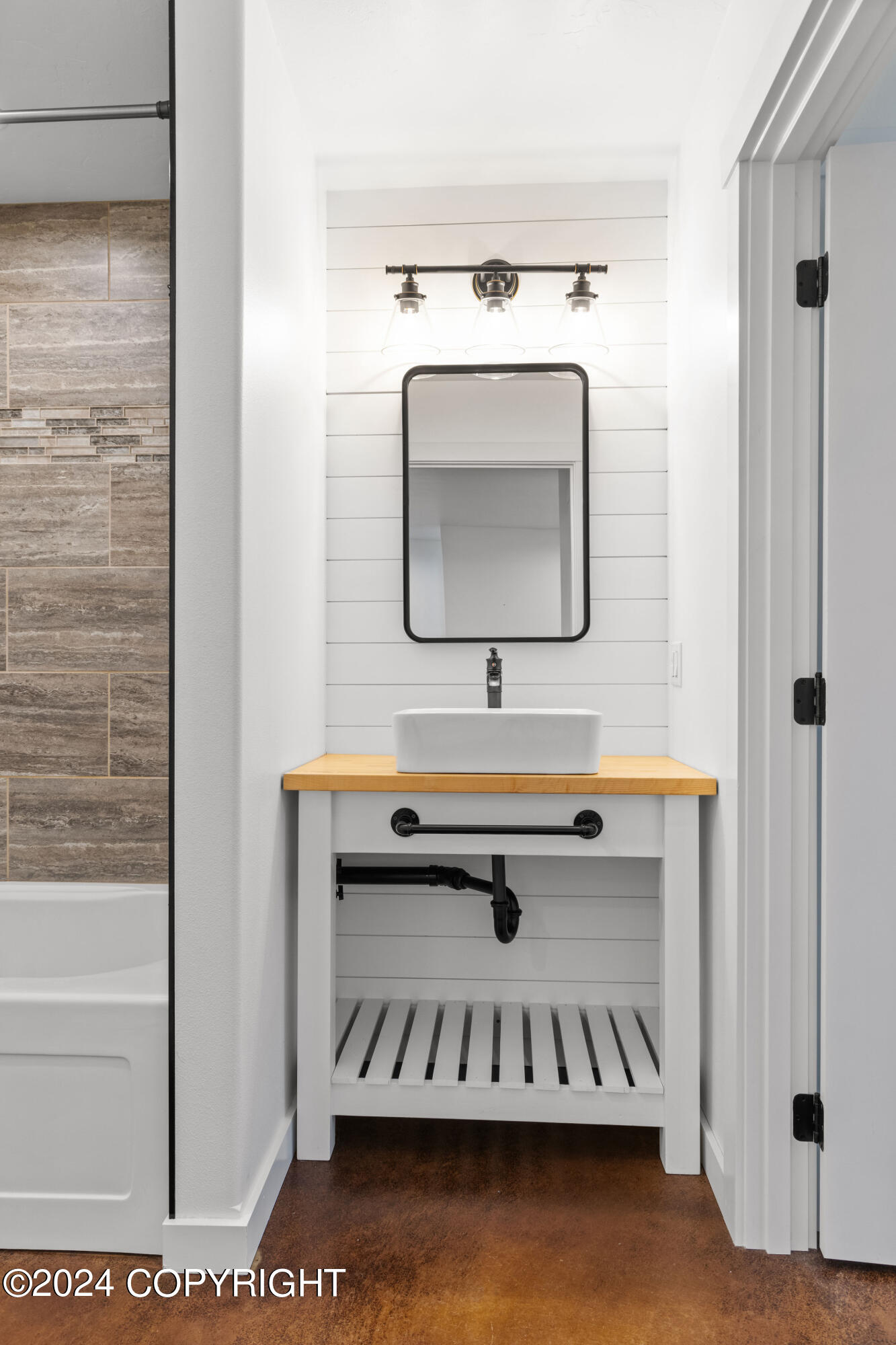 1060 Nelson Ave Avenue